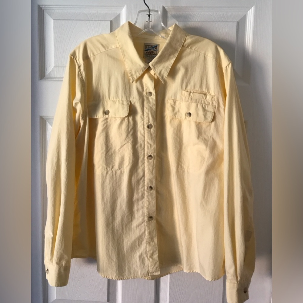 Travel Yellow Button-Up Shirt with multiple pockets